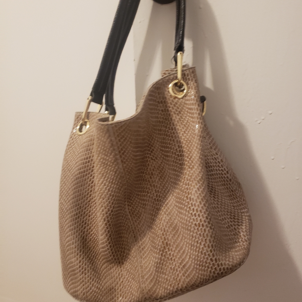 Bags - Picture 2 of 5